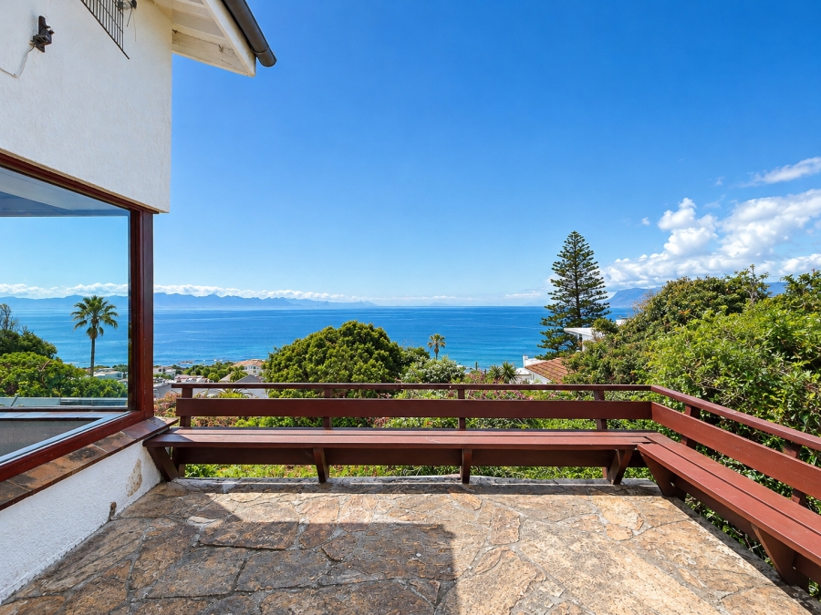 3 Bedroom Property for Sale in St James Western Cape